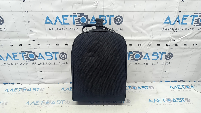 Сумка зарядки Nissan Leaf 11-17 под чистку, примят