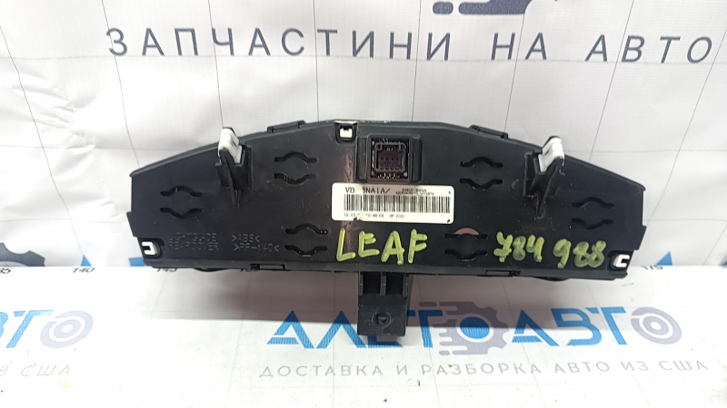 Щиток приборов верхний Nissan Leaf 11-12 царапины