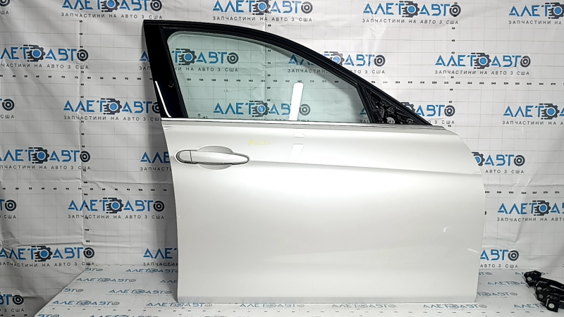 Дверь в сборе передняя правая BMW 3 F30 12-18 белый A96 царапины