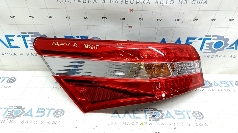 Фонарь внешний крыло левый Toyota Avalon 13-15 без крепления, нет фрагмента стекла, царапины