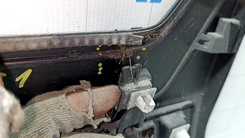 Накладка двери нижняя передняя левая Honda CRV 17-22 структура, надломаны крепления, вмятина