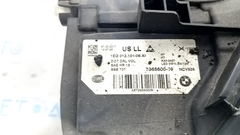 Фара передняя правая в сборе BMW 3 F30 16-18 галоген, песок