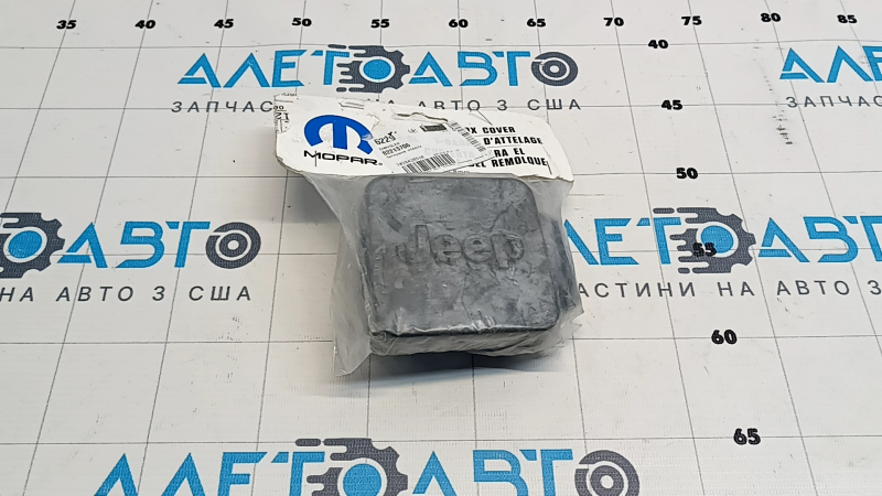 Заглушка фаркопа Jeep Cherokee KL 14-23 резина