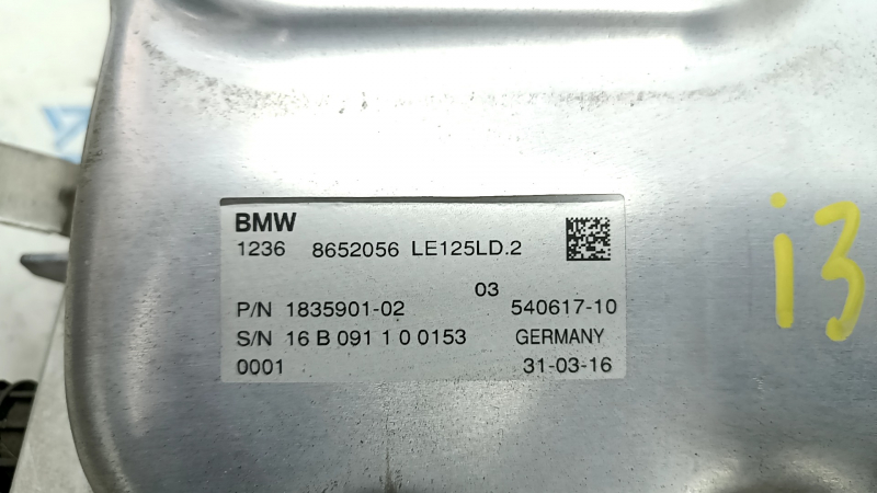 Инвертор BMW i3 14-17 REX 60Ah, горелый, пробит корпус