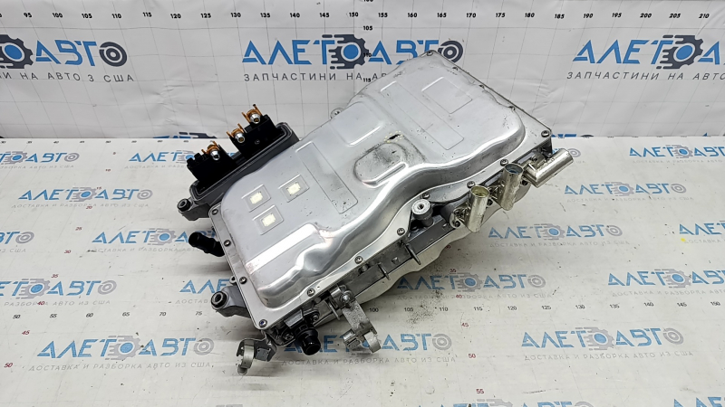 Инвертор BMW i3 14-17 REX 60Ah, горелый, пробит корпус