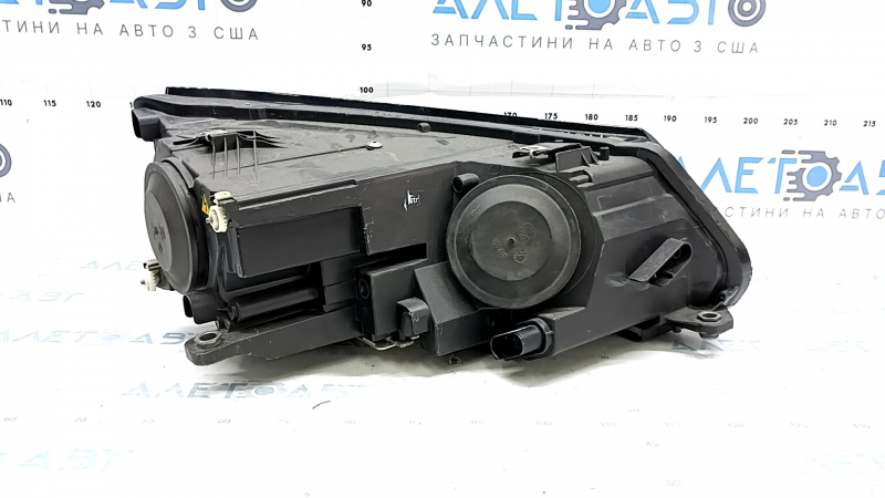Фара передняя левая VW Tiguan 12-17 в сборе рест ксенон + led, царапина