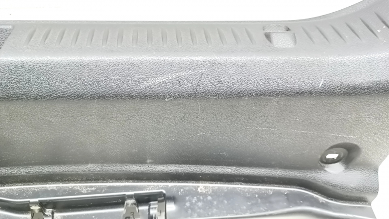 Накладка проема багажника Mercedes W213 E 17-23 черная, царапины