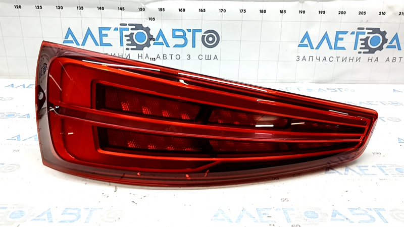 Фонарь левый Audi Q3 8U 16-18