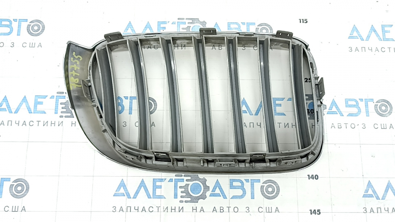 Решетка радиатора grill левая BMW X3 F25 15-17 ноздря, хром, песок