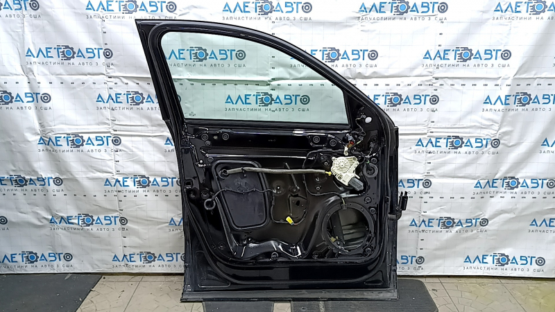 Дверь в сборе передняя левая Audi Q3 8U 15-18 черный LY9B, keyless