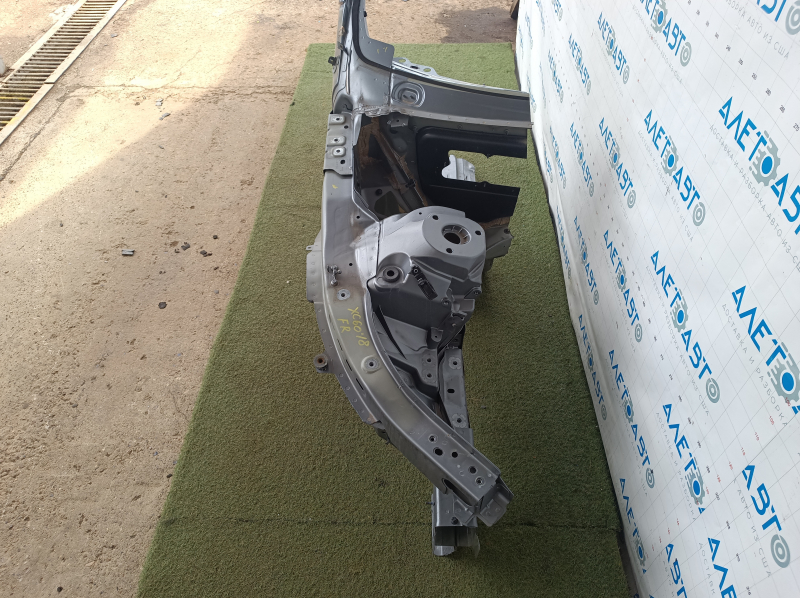 Четверть передняя правая Volvo XC60 18-21 T5, T6 отпилена, графит
