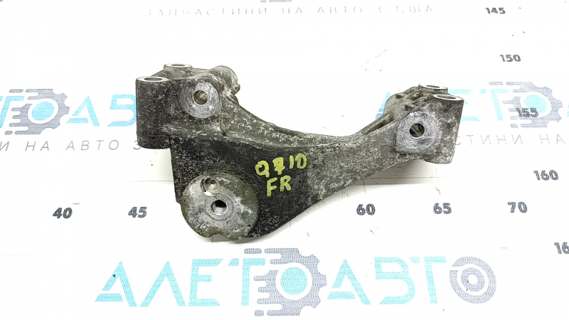 Кронштейн генератора Audi Q7 4L 13-15