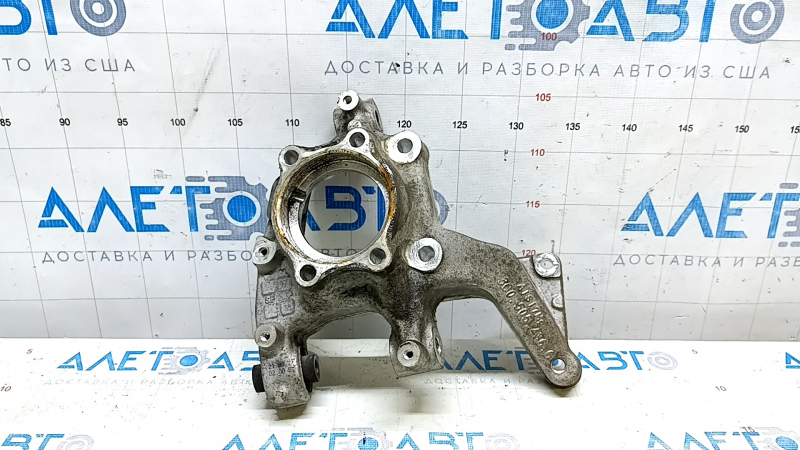 Цапфа задняя правая Audi Q3 8U 15-18 AWD