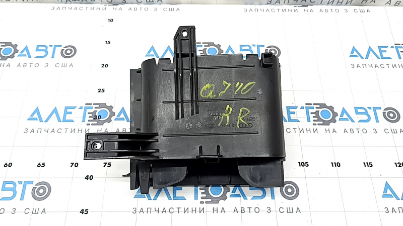 Кронштейна магнитофона радио Audi Q7 4L 10-15
