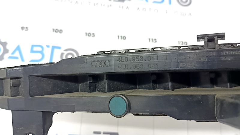Поворотник передний левый Audi Q7 4L 10-15 песок