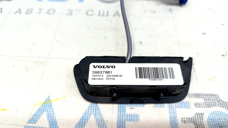 Микрофон в потолке передний правый Volvo XC90 16-22 черный