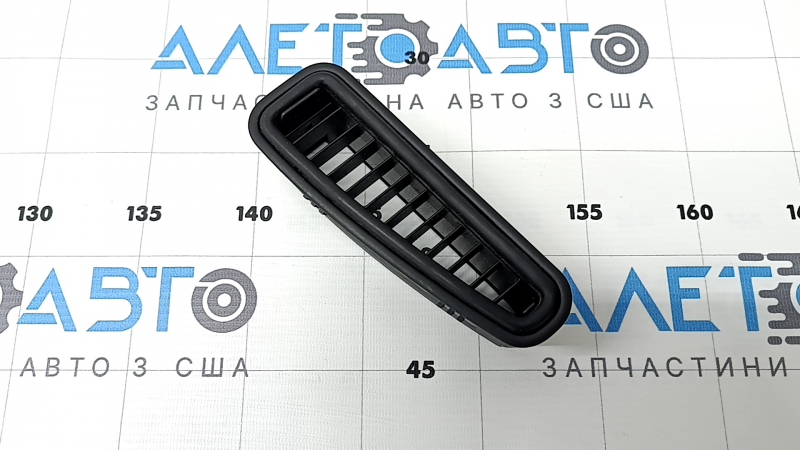 Решетка воздуховода обшивки двери передней левой Audi Q7 4L 10-15 черная