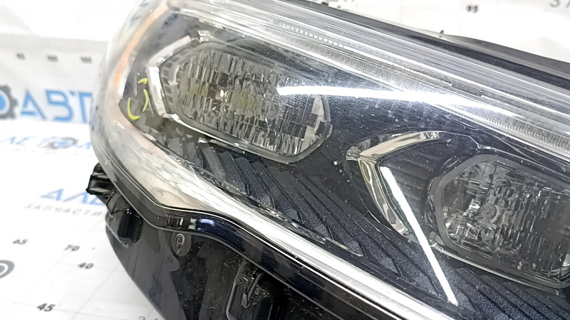 Фара передняя правая в сборе Ford Fusion mk5 17-20 LED, с DRL, царапины