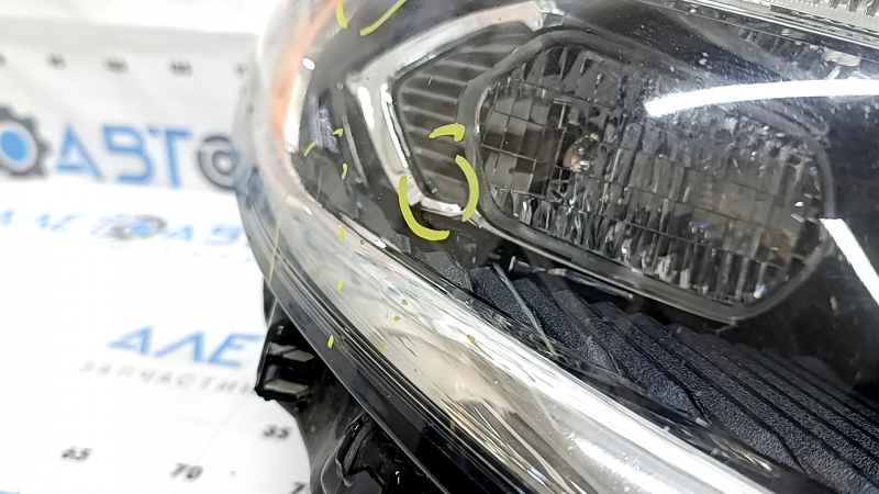 Фара передняя правая в сборе Ford Fusion mk5 17-20 LED, с DRL, царапины