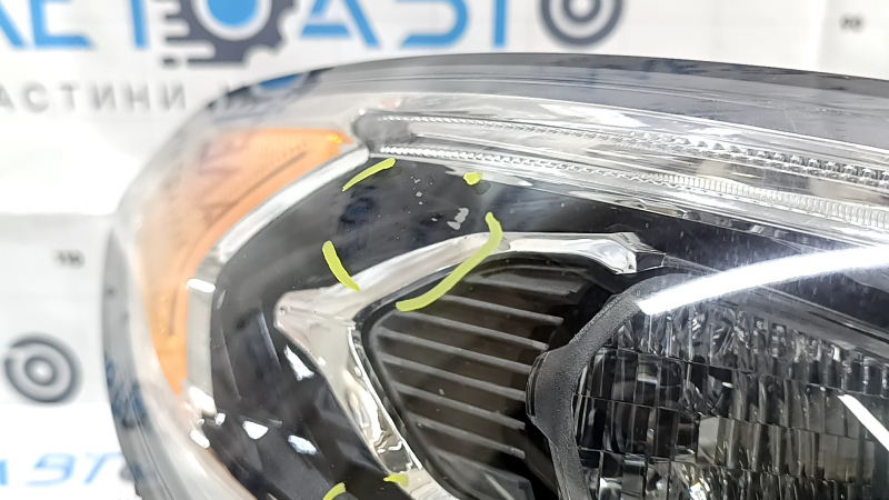Фара передняя правая в сборе Ford Fusion mk5 17-20 LED, с DRL, царапины