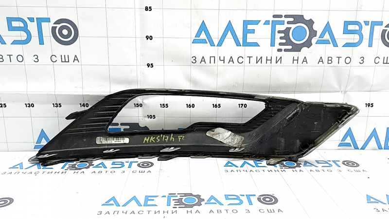 Решетка переднего бампера левая Ford Fusion mk5 17-18 под птф LED глянец, с хром молдингом, песок