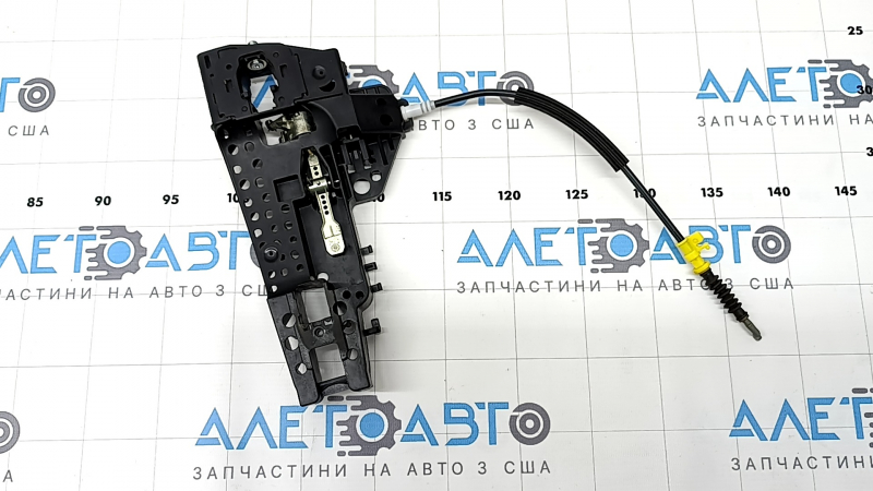 Механизм ручки двери задней левой Audi Q5 8R 09-17 с тросиком