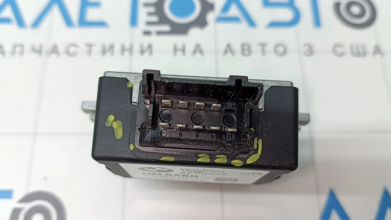 Реле топливного насоса BMW 5 G30 17-23 сломана фишка