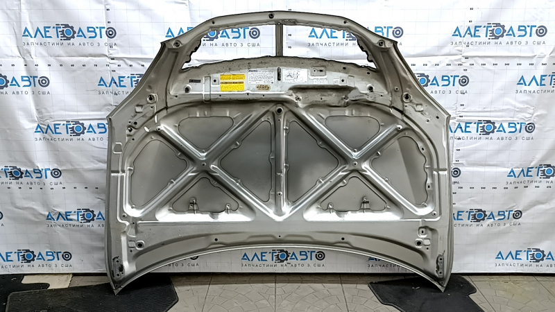 Капот голый Lexus RX300 RX330 RX350 RX400h 04-09 сталь, серебро 1C0, тычки