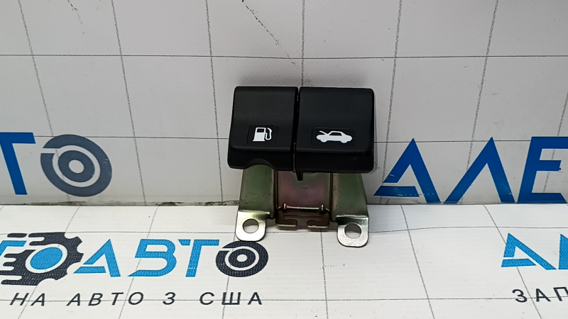 Ручка открывания капота и бензобака салонная Nissan Sentra 13-19