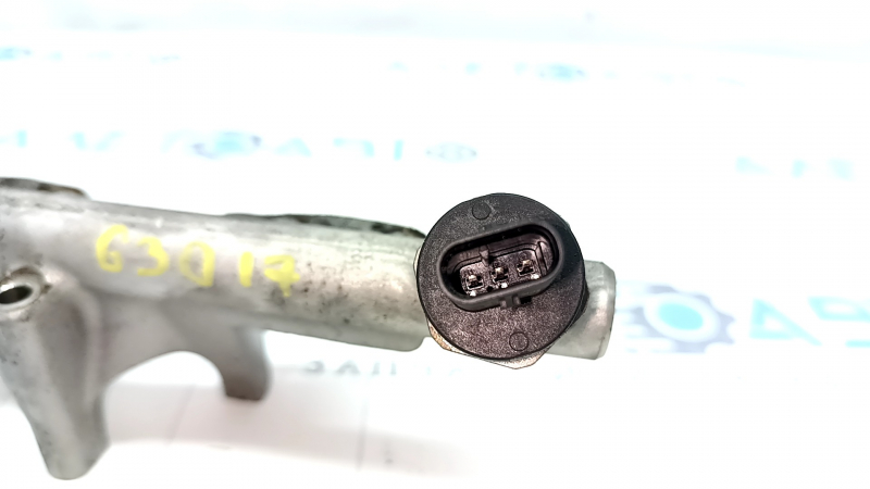 Bara de combustibil BMW 5 G30 17-20 2.0T, hibrid 530e cu senzor