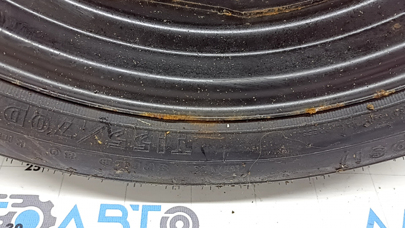 Anvelopă de rezervă pentru Toyota Camry v40 D17 155/70 5*114.3, ruginită