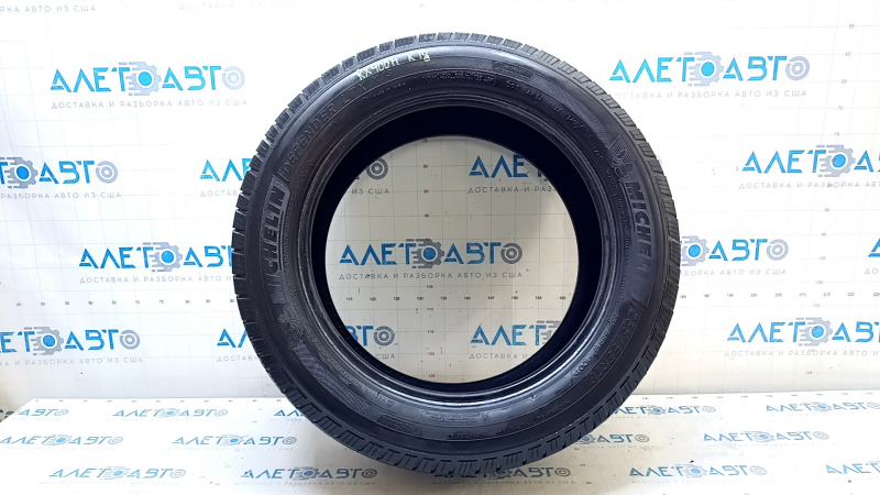 Шина R18 235/55 Michelin Defender LTX 2019 всесезонная 5мм потрескана