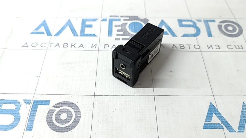 USB Hub, AUX Toyota Camry v40 10-11