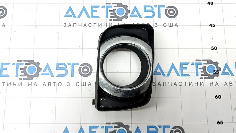 Обрамление ПТФ левое Toyota Camry v40 10-11 структура с хром, песок