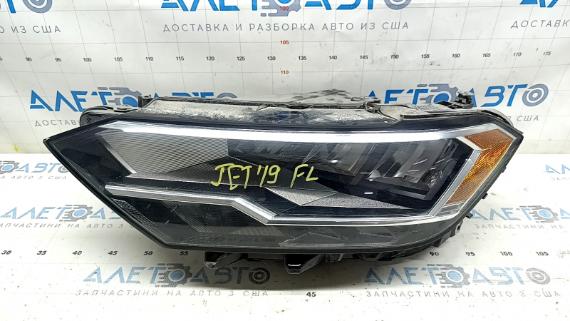Фара передняя левая VW Jetta 19-26 в сборе LED, песок