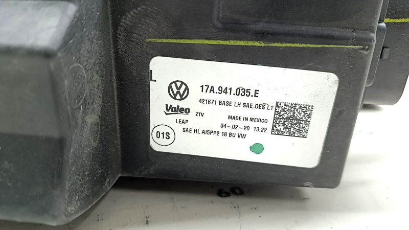Фара передняя левая VW Jetta 19-26 в сборе LED, песок