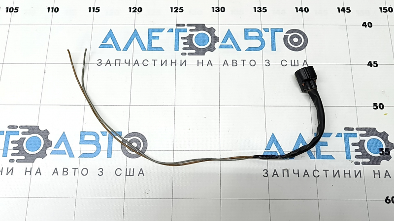 Фишка фары габарит Toyota Camry v40 10-11 hybrid