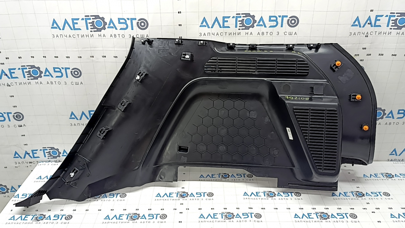 Обшивка арки левая Ford Escape MK4 20-26 черная, глухие решетки, царапины, затерта