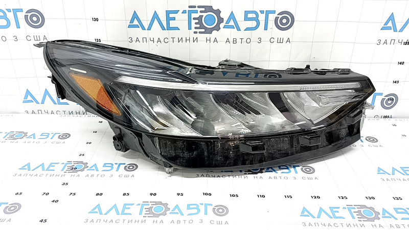 Фара передняя правая в сборе Ford Escape MK4 23-26 LED