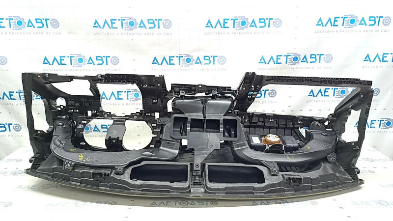 Торпедо передняя панель с AIRBAG VW Jetta 19-26 черная, ржавый пиропатрон