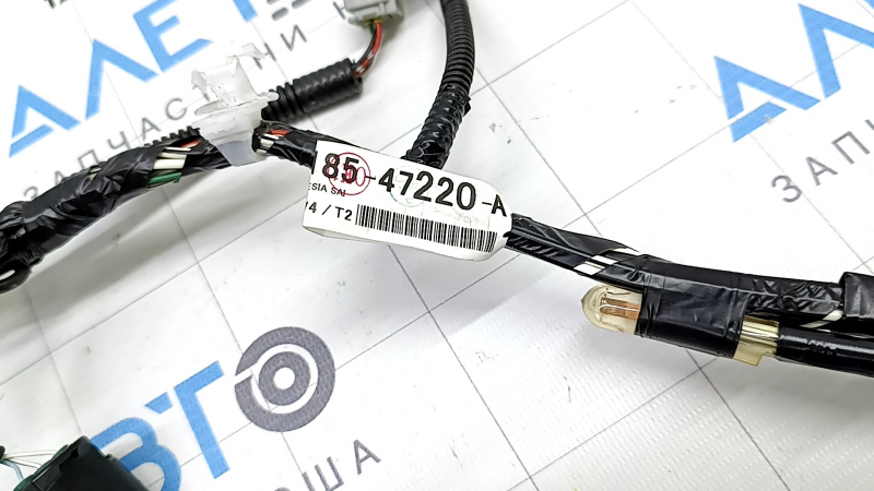 Проводка двери багажника Toyota Prius 50 16-22 нижняя