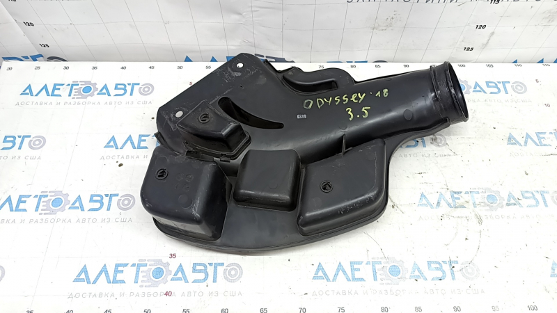 Воздуховод от воздухоприемника Honda Odyssey 18-24 3.5