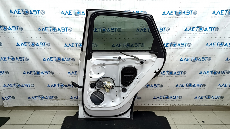 Дверь в сборе задняя правая Audi Q5 80A 18-24 keyless, белый LY9C
