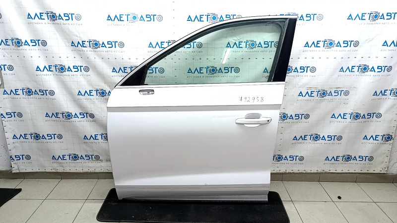 Дверь в сборе передняя левая Audi Q5 80A 18-24 keyless, белый LY9C, скол