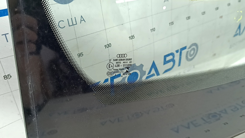 Лобовое стекло Audi Q5 80A 18-24 под датчик дождя и камеру, песок