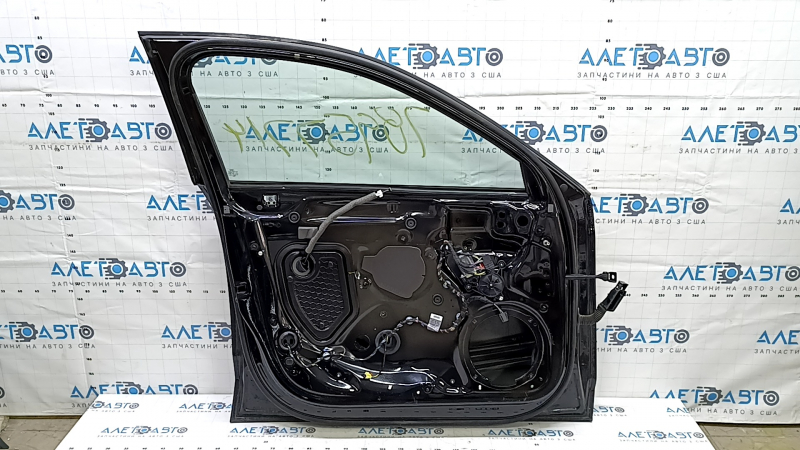 Дверь в сборе передняя левая Audi A3 8V 15-20 4d keyless, черный LY9T