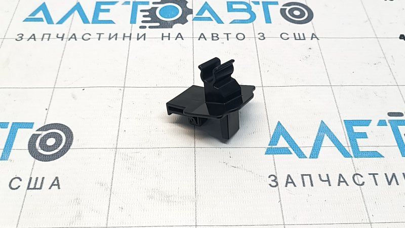 Защелка опоры капота Lexus CT200h 11-17