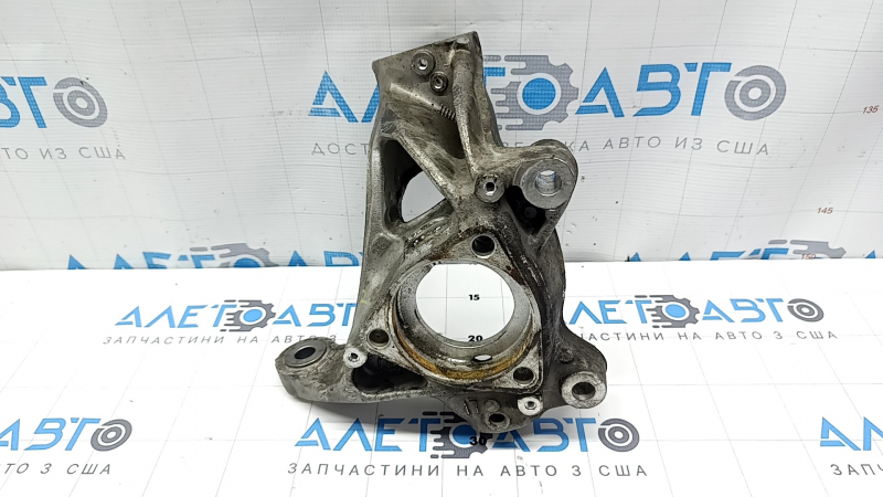 Цапфа передняя правая Audi Q3 83A 19-25