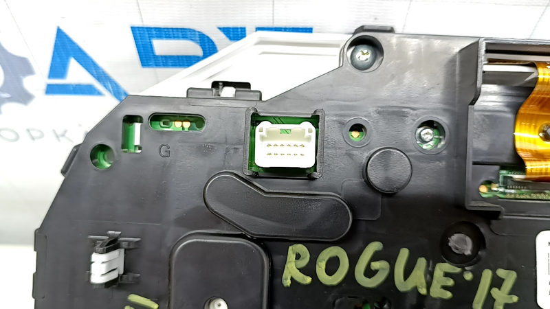 Щиток приборов Nissan Rogue 19-20 usa 65к, потерт