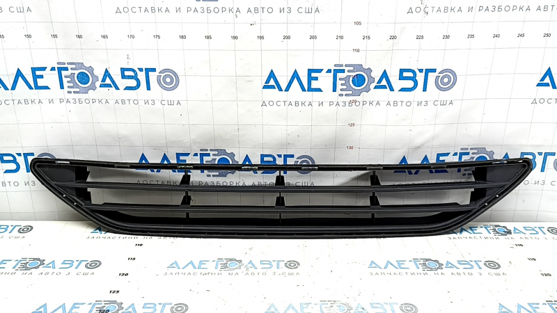 Нижняя решетка переднего бампера Nissan Rogue 17-20 структура, царапина